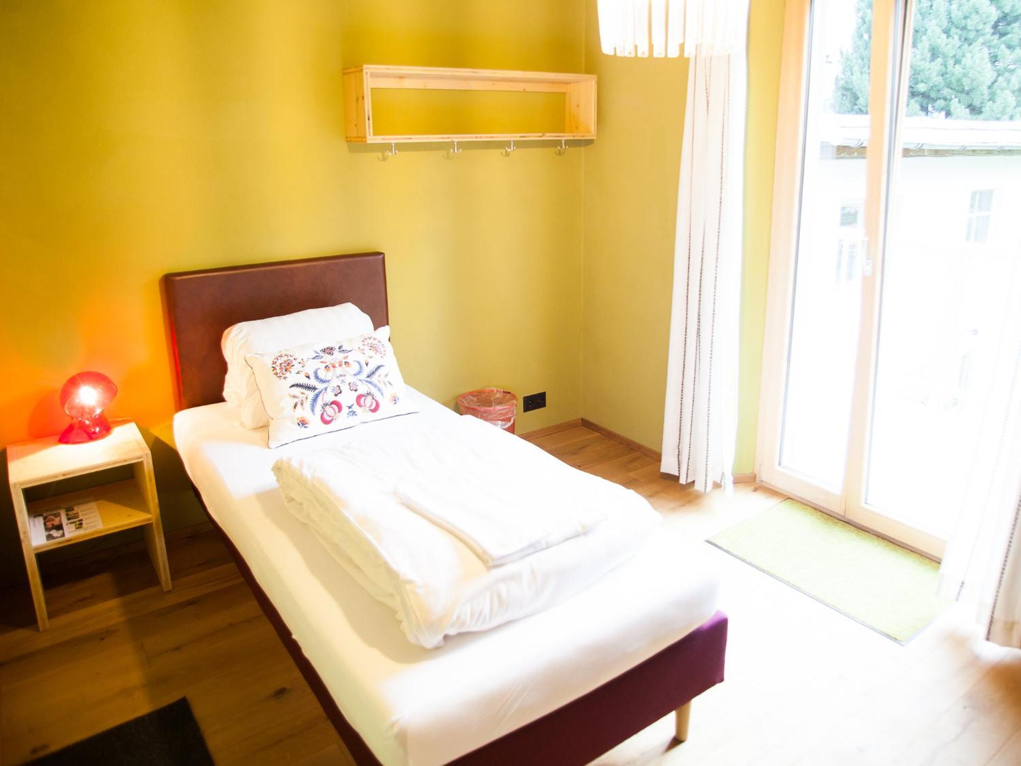 Nangijala Guest House Disentis Bagian luar foto