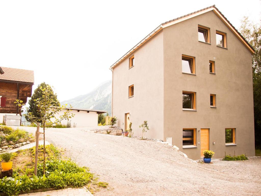 Nangijala Guest House Disentis Bagian luar foto